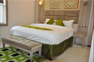 Spring Hill Hotel & Suites in Delta