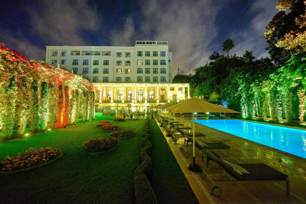 Discover Le Casablanca Hotel on attenvo