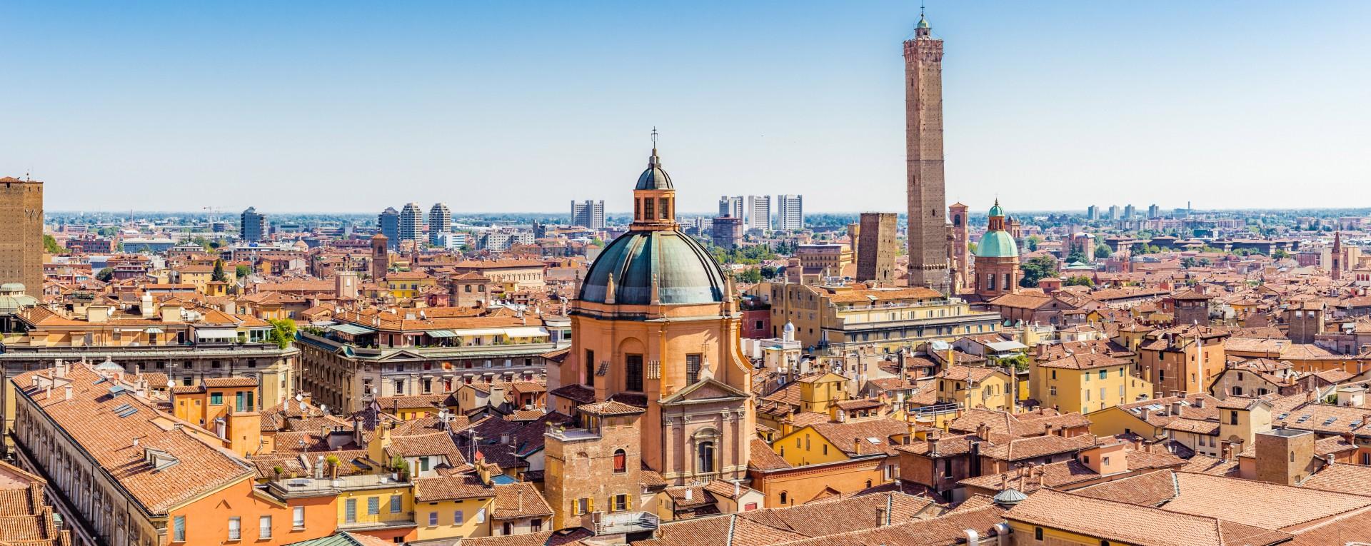 explore beautiful attractions in Bologna on attenvo