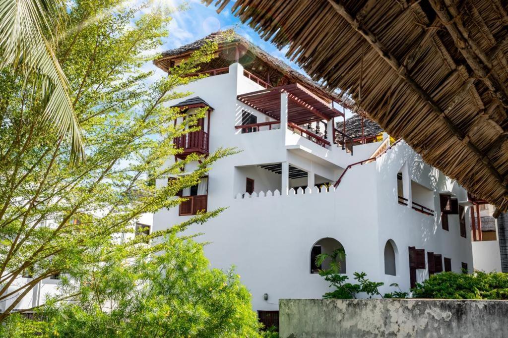 explore Andavelo House-Lamu on attenvo