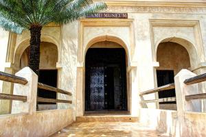 Explore lamu museum/fort on attenvo
