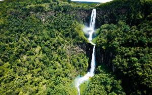 Explore Karuru falls on attenvo