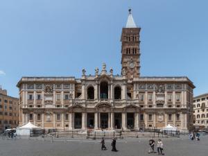 Explore Basilica di Santa Maria Maggiore on attenvo