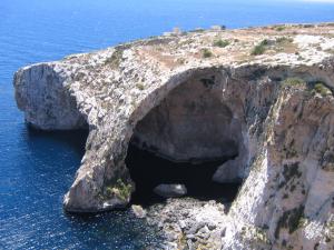 Explore Blue Grotto on attenvo