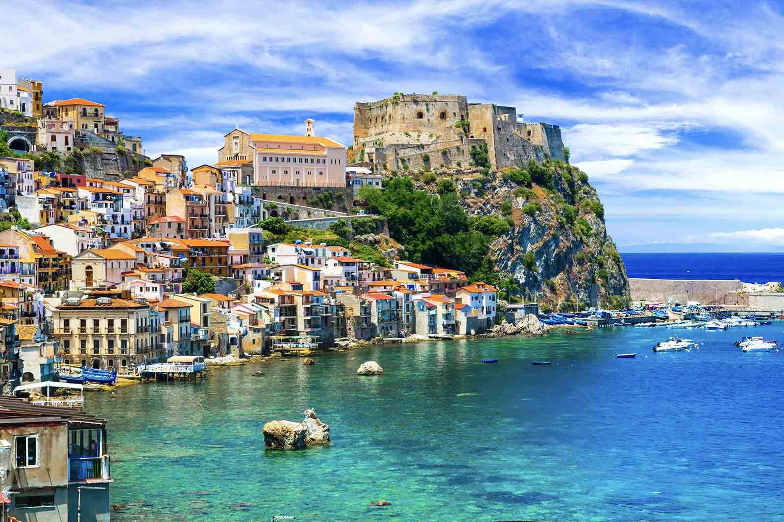 explore beautiful attractions in Calabria on attenvo