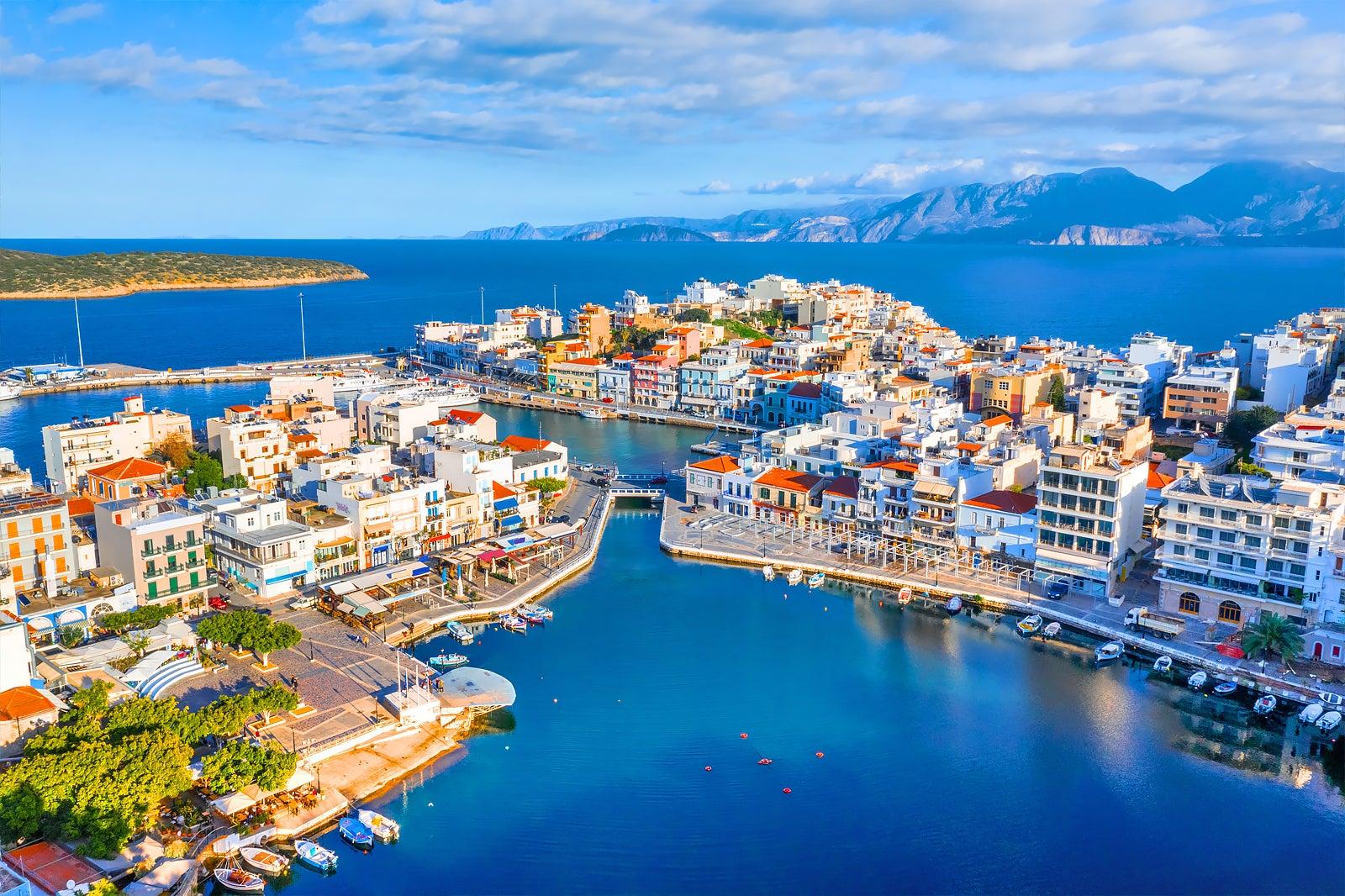 explore beautiful attractions in crete on attenvo
