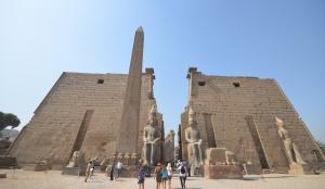 Explore Luxor Temple on attenvo