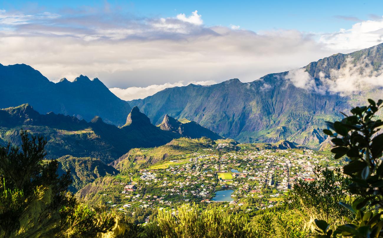 explore beautiful attractions in Réunion on attenvo