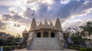 Explore BAPS Shri Swaminarayan Mandir on attenvo