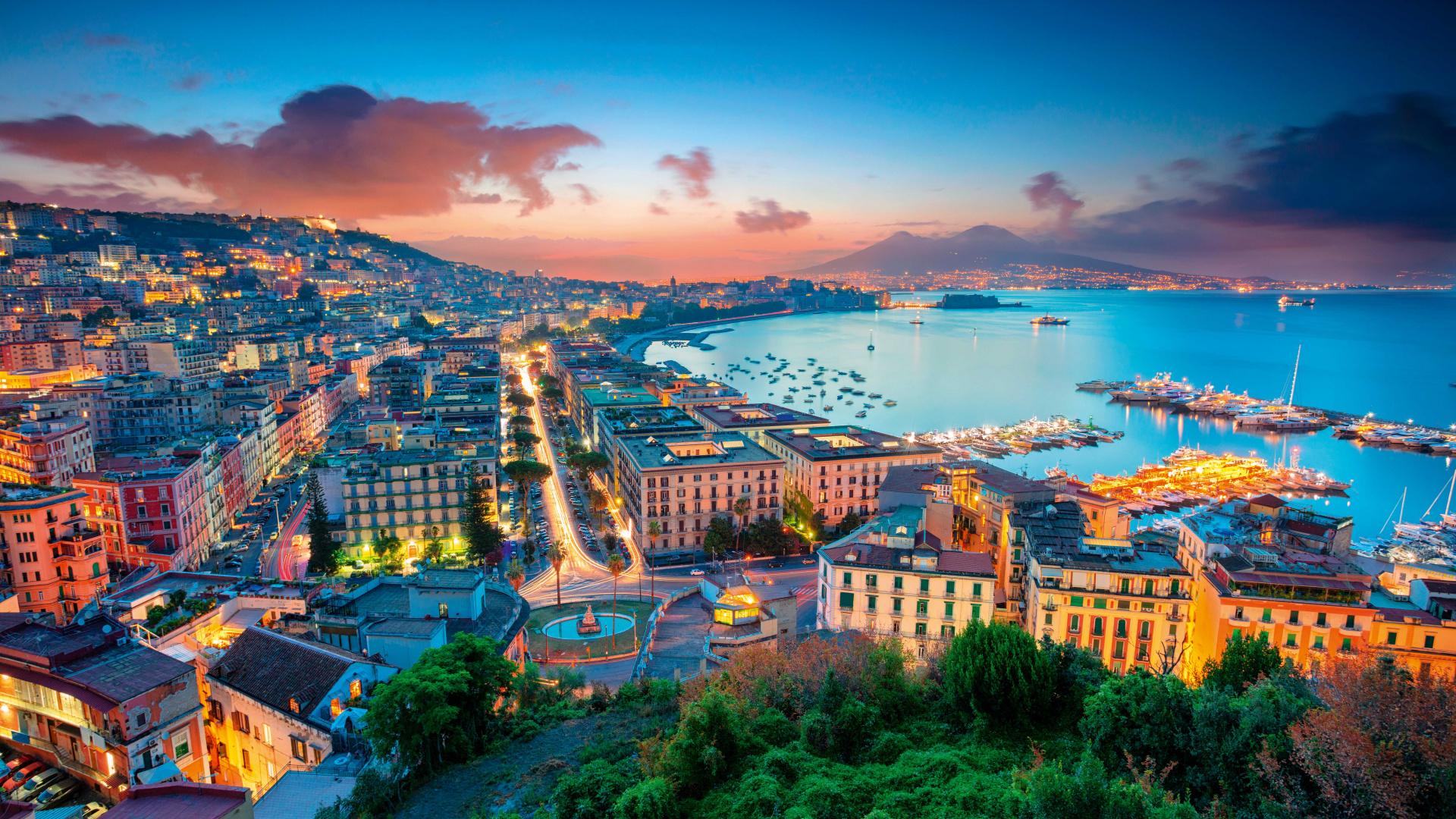 explore beautiful attractions in Naples on attenvo