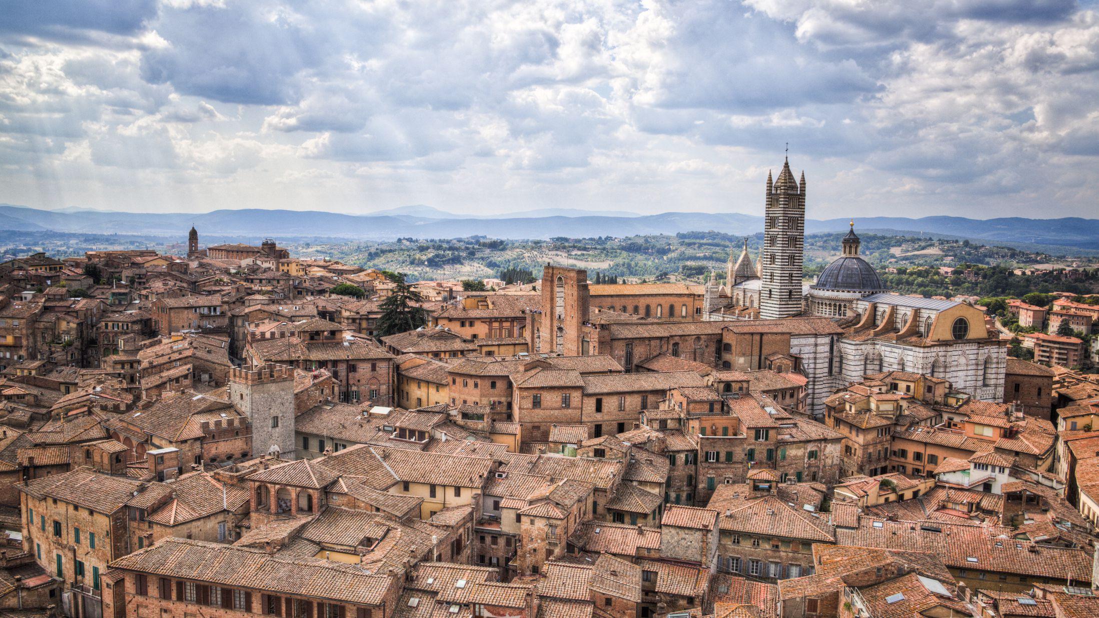 explore beautiful attractions in Siena on attenvo