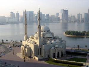 Explore Al Noor Mosque, Sharjah on attenvo