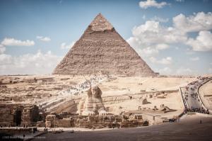 Explore Pyramid of Khafre on attenvo