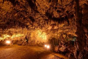 Explore Drogarati Cave on attenvo