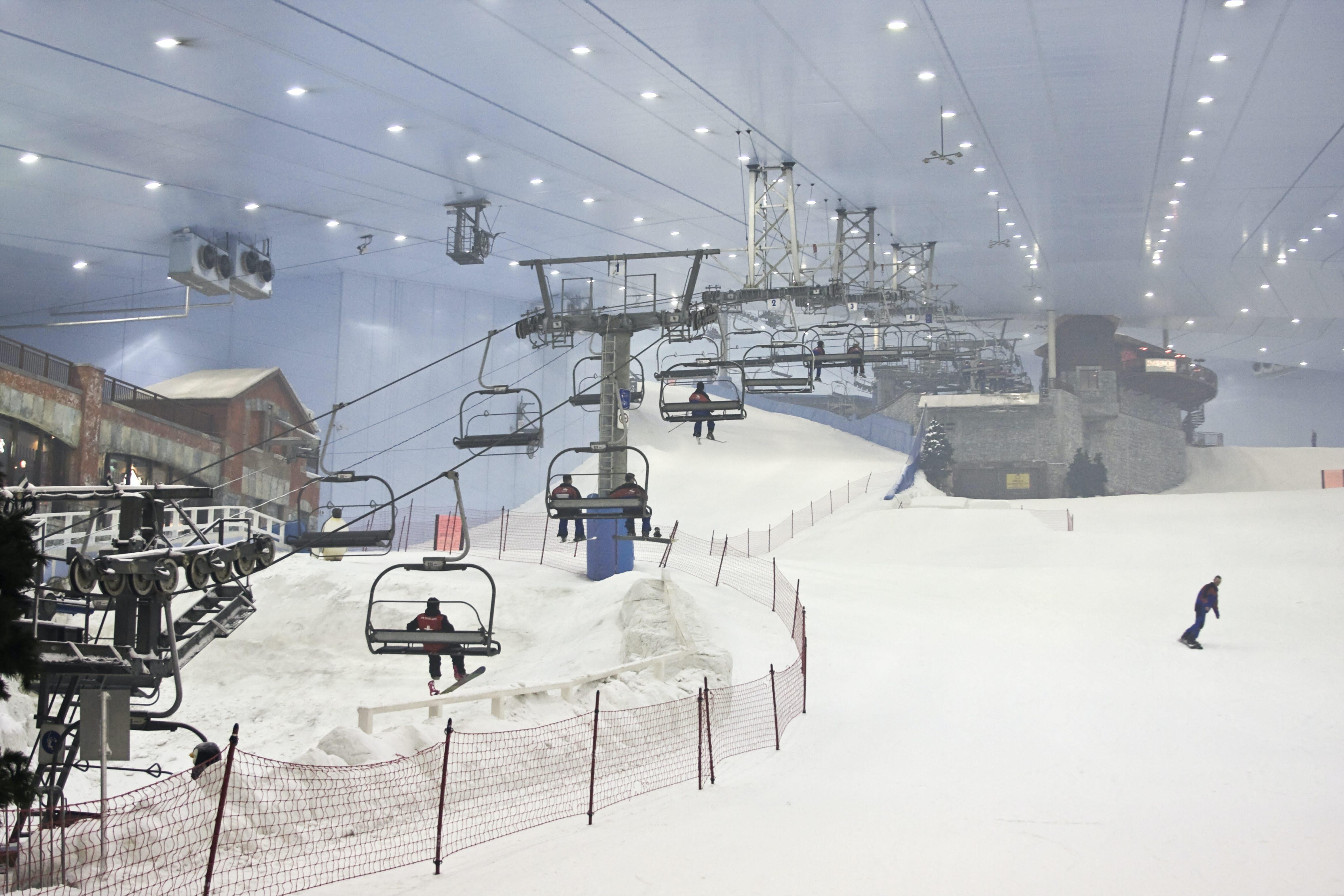 explore Ski Dubai on attenvo